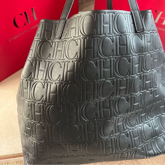Authentic Carolina Herrera medium Handbad - Picture 9 of 14